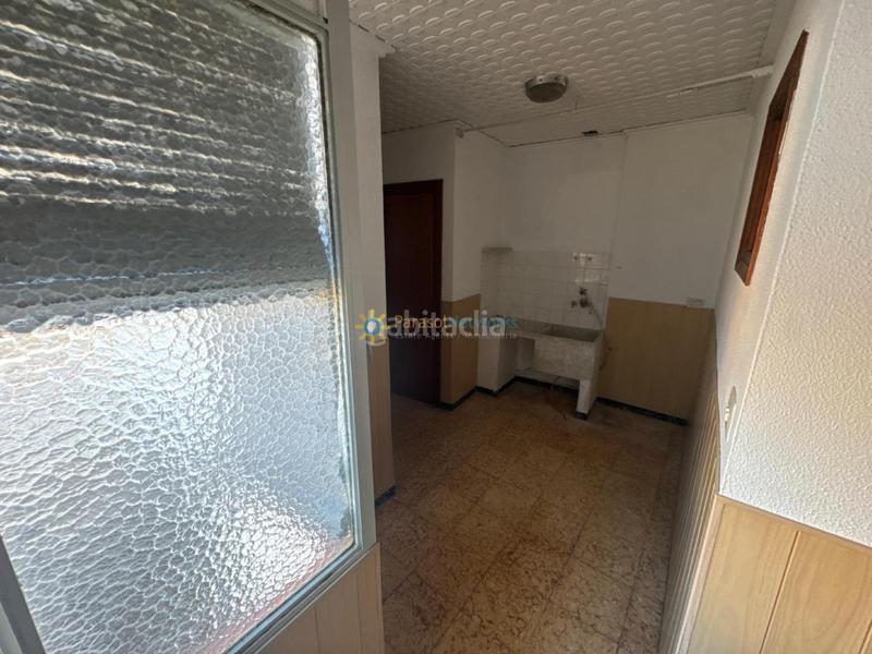 Foto b0a255c9-944e-47f5-bf74-b8bbfaefa766. Édifice dans Almoines