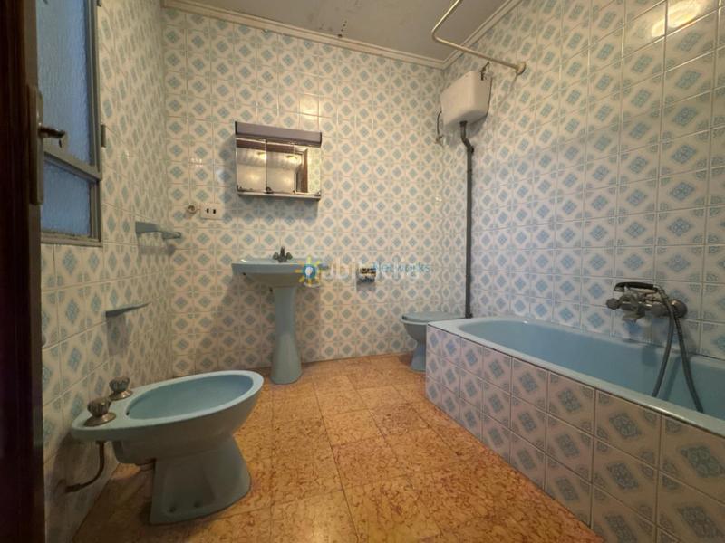 Foto c6597df7-591f-4540-a5a0-0345ea45106a. Édifice dans Almoines