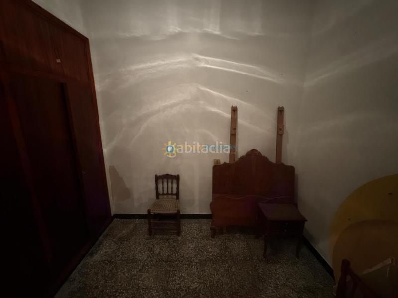 Foto d354db9c-431d-462a-9302-7bea620b1f58. Édifice dans Almoines