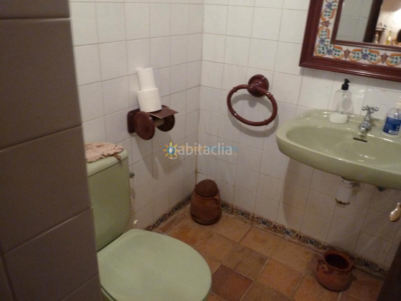 Foto c907c0d0-6999-413f-9c6e-6d4c7c47dc84. Masia amb xemeneia calefacció aparcament a Sant Rafael Ontinyent