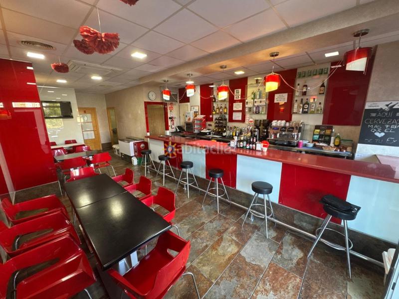 Foto ab1d0be8-c13c-417d-89f2-b3f170c18226. Local comercial bar- cafeteria en Oliva pueblo Oliva