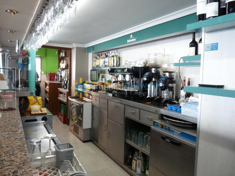 Foto 866077b0-c3e8-4ae0-a8db-4c9934e8dd2e. Locale commerciale in Piles