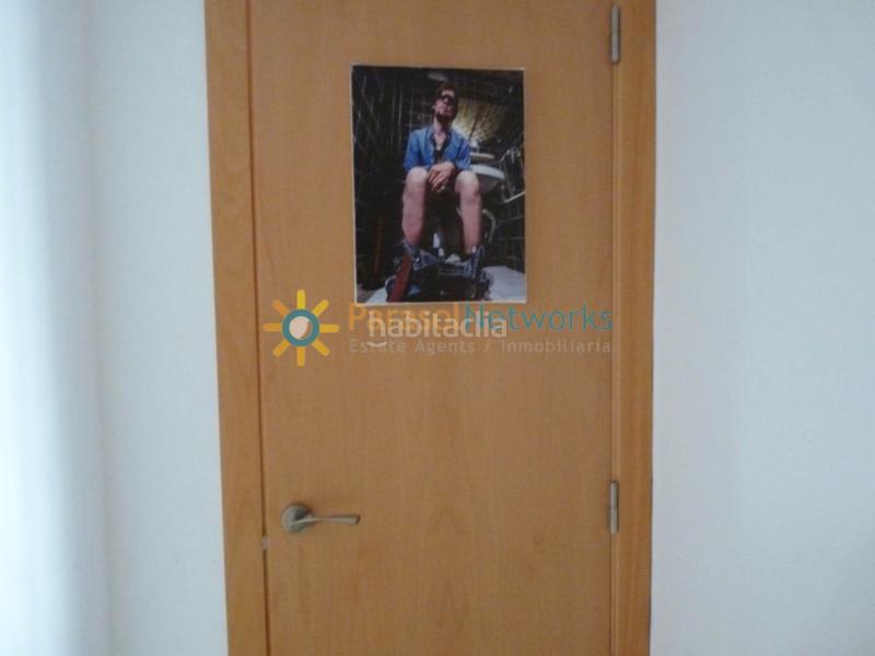 Foto f529794d-49fe-41fe-ba07-86ba6c4f2191. Locale commerciale in Piles