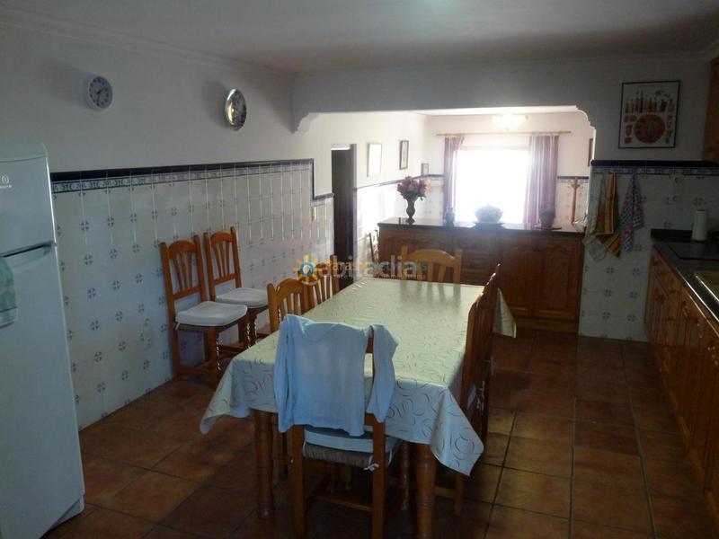 Foto a0b84265-dbc6-448c-bb2f-22dd3b337244. Chalet avec cheminée chauffage parking piscine dans Font d´en Carròs (la)