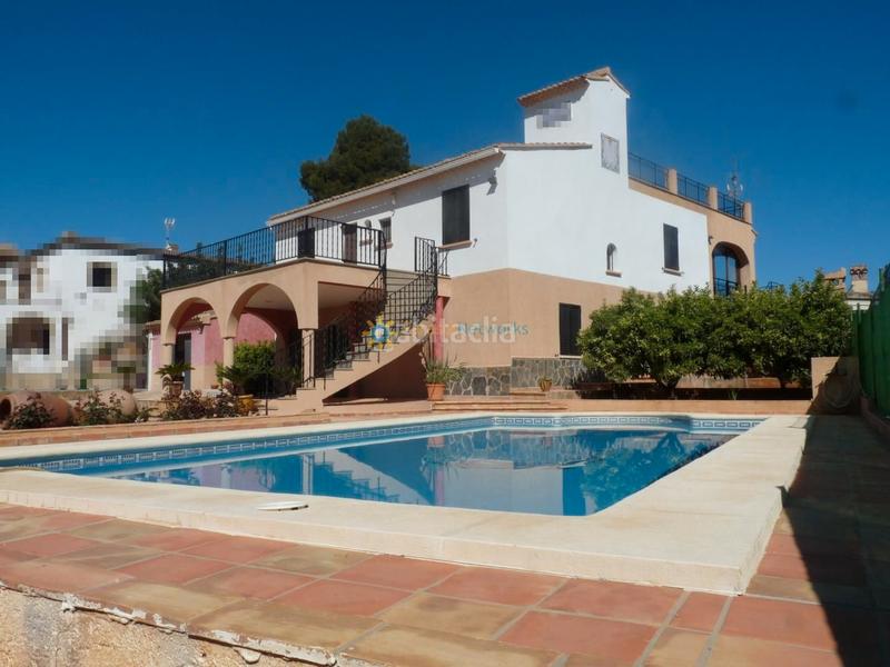 Foto 02644f03-7f87-49c1-991d-acc9fd9f4ddc. Xalet amb xemeneia calefacció aparcament piscina a Font d´en Carròs (la)