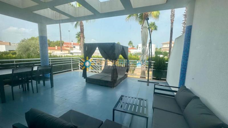 Foto 11671bc0-9423-4126-aefa-528e9afea5d3. Rent studio with heating pool in Oliva nova Oliva