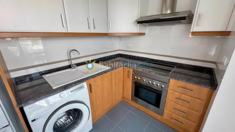 Foto cdeec2d2-c032-4d54-9c9a-cc5824ce93cd. Rent studio with heating pool in Oliva nova Oliva