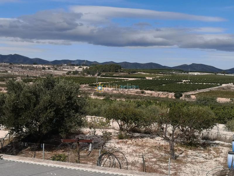 Foto 86641dbb-22dd-4da4-b9cb-bd16953792f1. Casale con camino parcheggio in Bufali