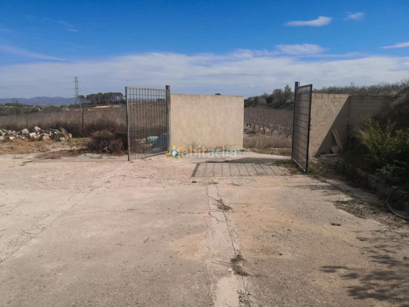 Foto a3a7bdd1-6c0b-40df-8ebf-a4d32cfc3e1c. Casale con camino parcheggio in Bufali