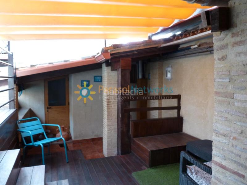 Foto f21f2a60-d040-4fb9-af37-7aa180466635. Edificio en Palomar