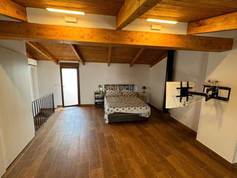 Foto 0f8b744e-6fe8-4597-ae69-418e2e058aab. Casa aparellada amb xemeneia a Oliva pueblo Oliva