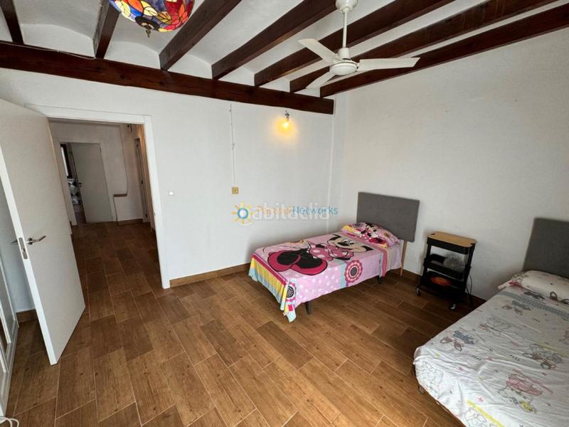 Foto 17fb61ff-790d-481b-a518-ba75b67db13e. Casa bifamiliare con camino in Oliva pueblo Oliva