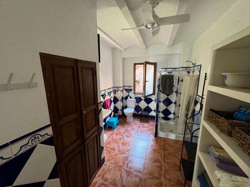 Foto e923700c-e5ef-4fcb-b3cb-2965c64f07c4. Casa bifamiliare con camino in Oliva pueblo Oliva