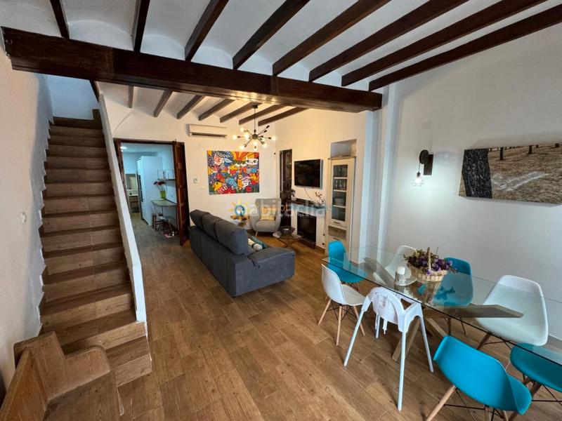 Foto 066aac8d-ac0d-427d-ab0f-68660051b1ac. Casa pareada en Oliva pueblo Oliva