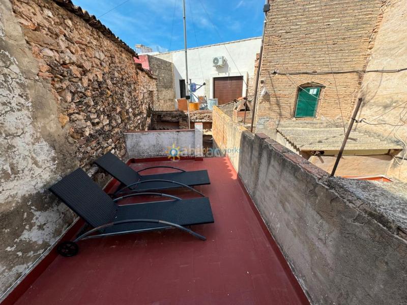 Foto 4dcbd16a-d74d-482b-b320-3d5e0cca6efd. Casa pareada en Oliva pueblo Oliva