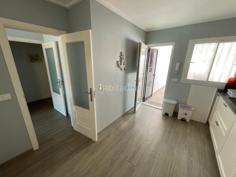 Foto 3e85fe3e-fb79-4542-9a9b-12c2b5356e75. Lloguer casa adossada amb xemeneia aparcament a Miramar