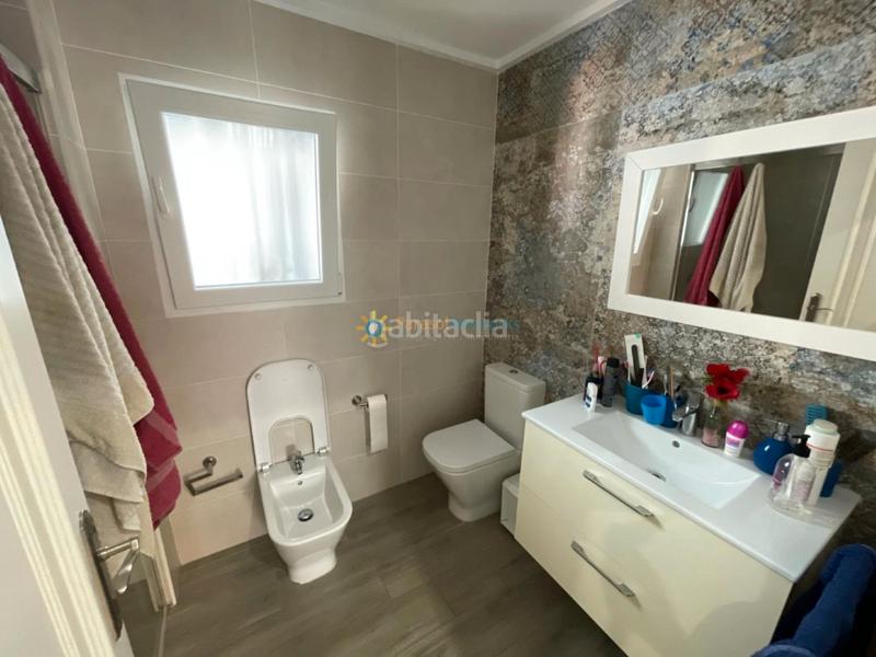 Foto 6727a4d0-8f60-4f9f-a199-e7407fa7977a. Lloguer casa adossada amb xemeneia aparcament a Miramar