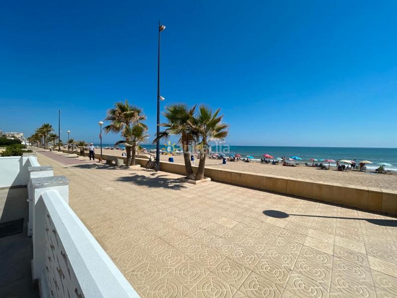 Foto 79f5d025-7ee3-4010-839c-fbef79caeb98. Lloguer casa adossada amb xemeneia aparcament a Miramar