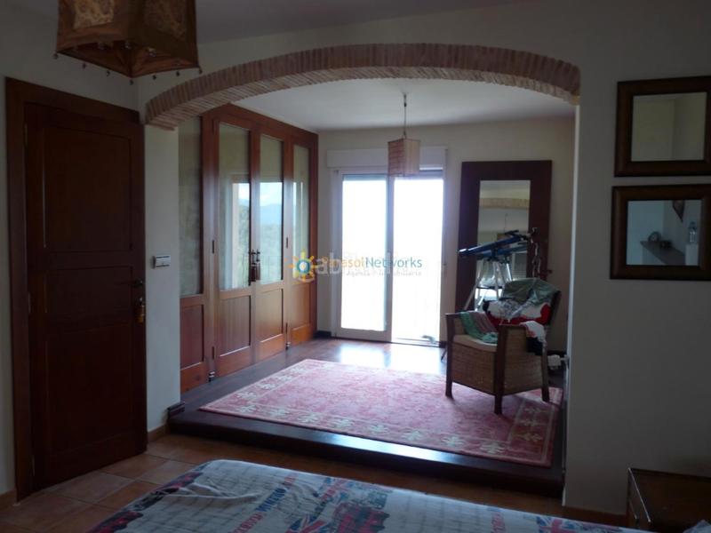 Foto 8ae99217-157c-4267-a6df-636d2001b521. Chalet avec cheminée chauffage parking dans Oliva pueblo Oliva