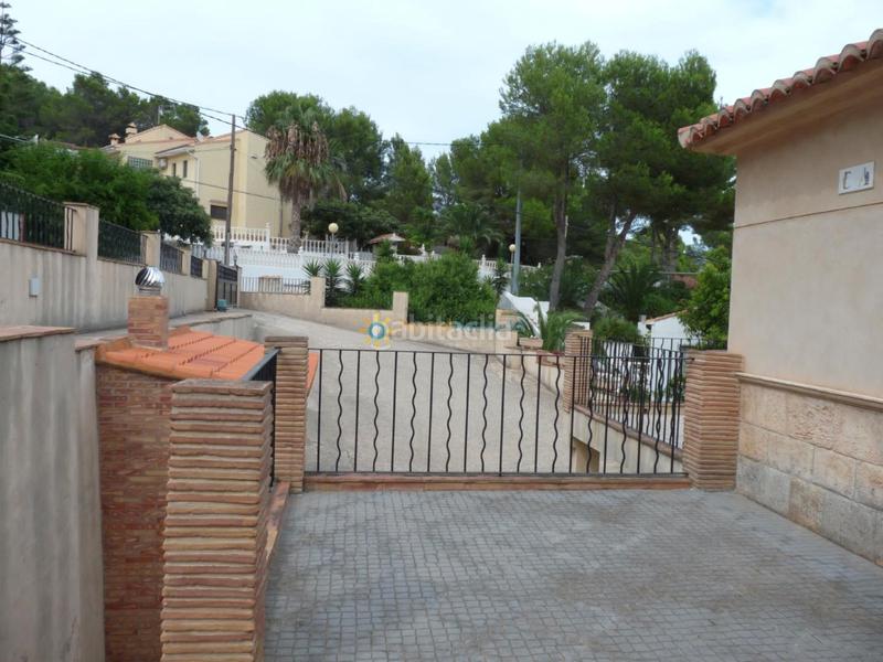 Foto b088b5a1-a8ec-4cde-9f69-dd8b199f6e22. Chalet avec cheminée chauffage parking dans Oliva pueblo Oliva