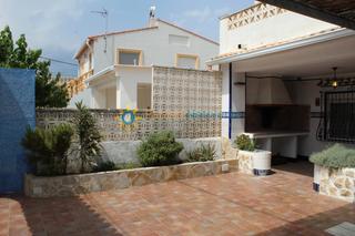 Location Chalet à Oliva Playa. Alquiler para la temporada de inverno.