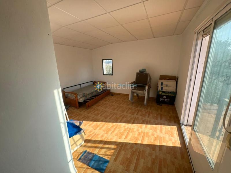 Foto 14f48982-6ed4-4264-a8c5-3ef24f4b0ea1. Masia amb xemeneia aparcament a Palomar