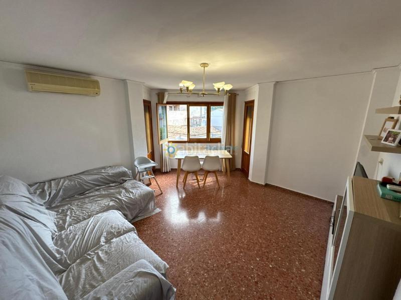 Foto 75c6222d-ed16-4ba0-b32e-81b85fb9fff5. Appartamento con camino parcheggio in Rafelcofer