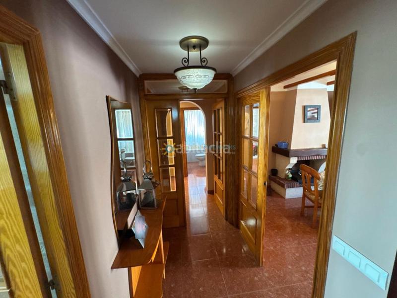 Foto a3a83f8a-a76e-477c-98e2-71339163a6a0. Chalet con camino parcheggio piscina in Daimús