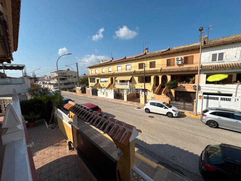 Foto b3116935-bcca-44bf-8df7-aeca577815f6. Chalet con camino parcheggio piscina in Daimús