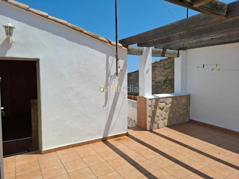 Foto 60f4aef1-aa20-4045-8814-be4f5d3153ef. Casa  de venta en Oliva pueblo Oliva