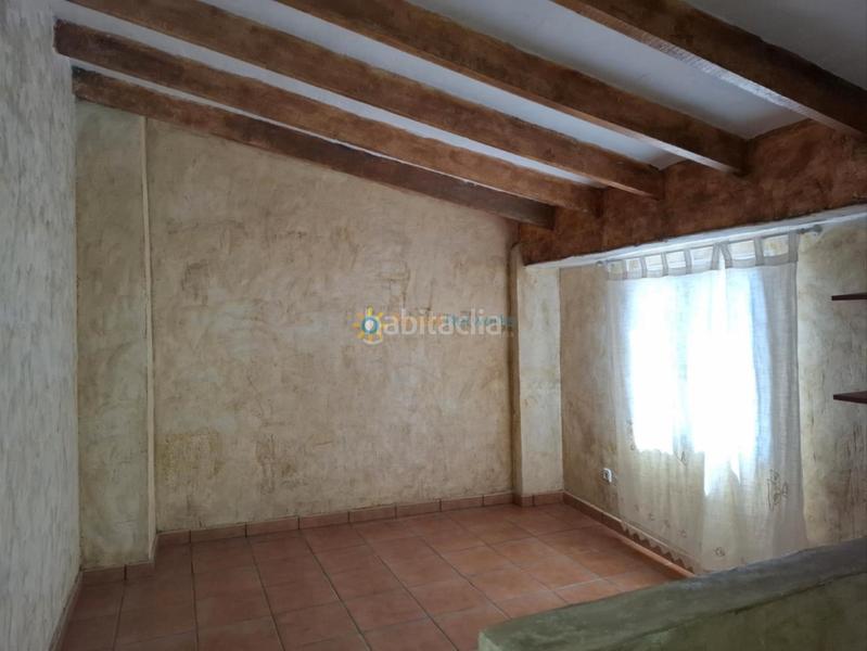 Foto 641d2767-7614-47c0-84fd-18e90aae35da. Casa  de venta en Oliva pueblo Oliva