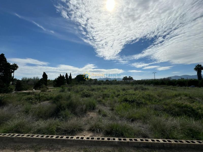 Foto 984f53c3-2cbf-4788-b91f-f153a3db05ce. Chalet  en venta con impresionantes vistas y excelentes acceso en Oliva