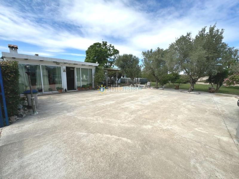 Foto fbdb579b-f61e-478c-a8fe-de1b8d7c4af2. Chalet  en venta con impresionantes vistas y excelentes acceso en Oliva