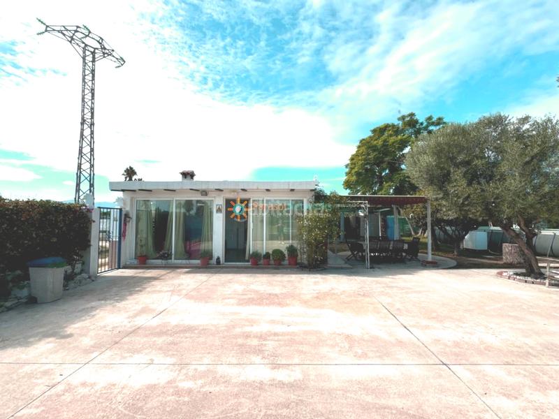 Foto fff33da5-0edc-48f9-96d8-44c276de902f. Chalet  en venta con impresionantes vistas y excelentes acceso en Oliva