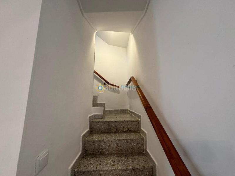 Foto c186a1f3-e415-4bd1-8827-2a9e2cf109a2. Casa pareada en Oliva pueblo Oliva