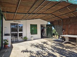 Masia a Xeraco. Terreno rustico con casita y acceso llano