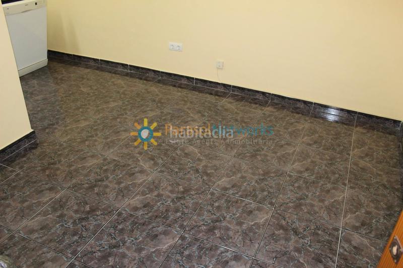 Foto 1f63c09c-050d-4c7a-930a-0ef512ff0b84. Location bureau dans Oliva pueblo Oliva