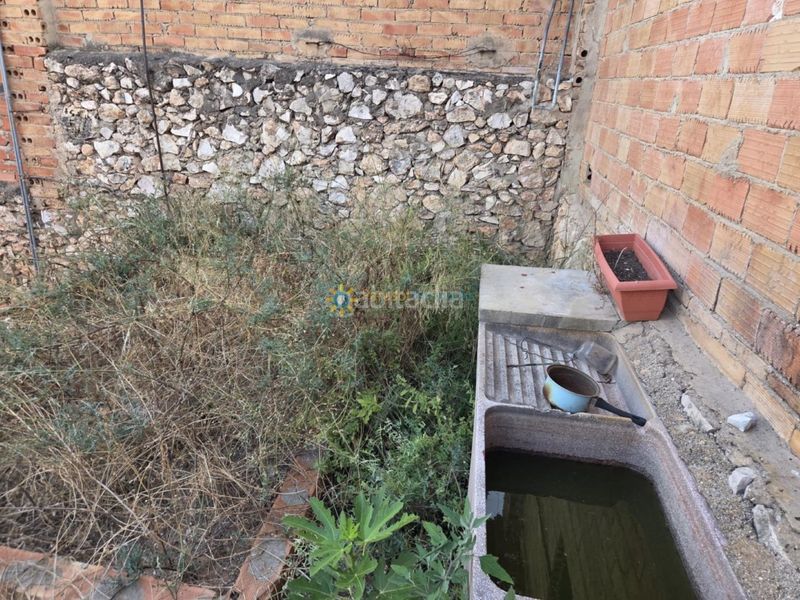 Foto 63d7ee3c-d2ce-45f3-baf6-e21045735347. Casa aparellada amb xemeneia a Sumacàrcer