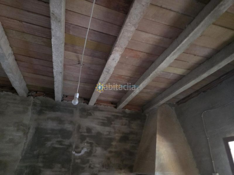 Foto 72c1c1bc-48c9-4fa8-9ab5-46590dbfd040. Masia amb xemeneia a Bèlgida