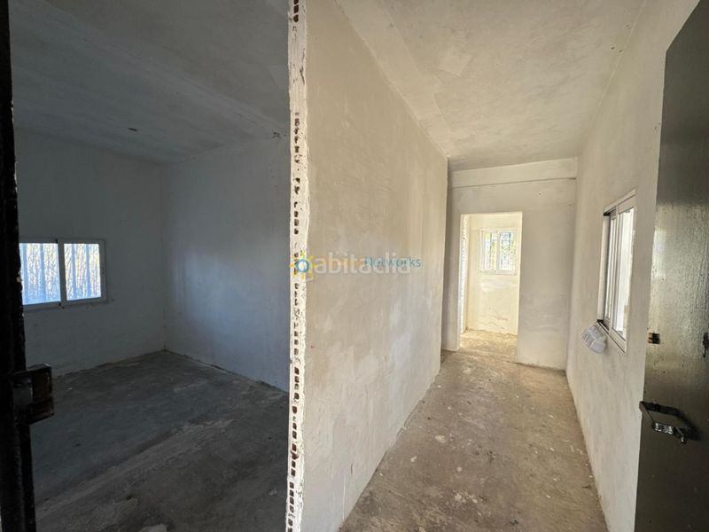 Foto d2e768bc-22c3-4c18-8a2a-24d829aea903. Masia a Bellreguard