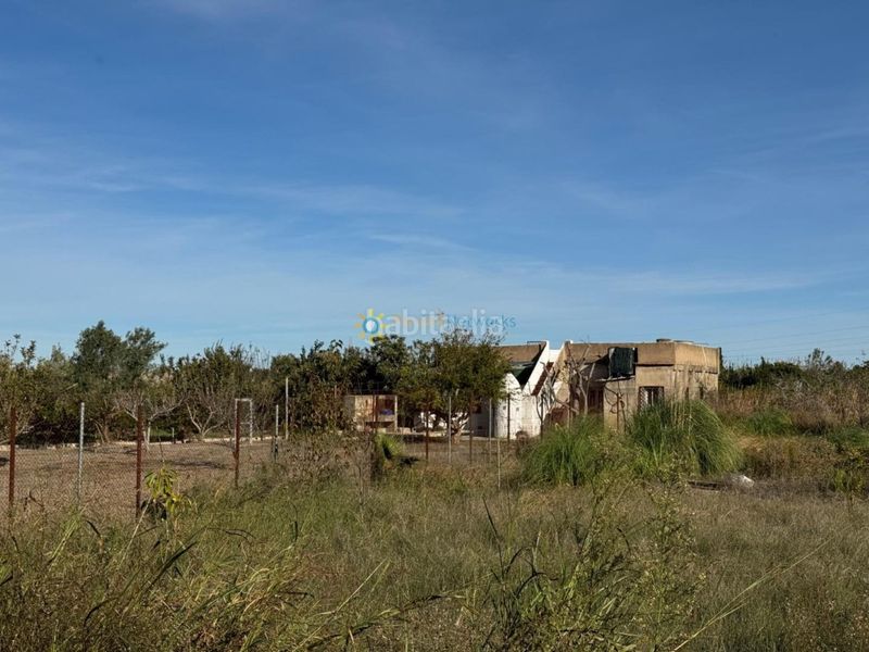 Foto d8fa6a79-16c8-414d-b177-f16c8bc9d68e. Masia a Bellreguard