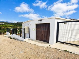 Xalet a Castellonet de la Conquesta. Encantador chalet con garaje y excelentes vistas,