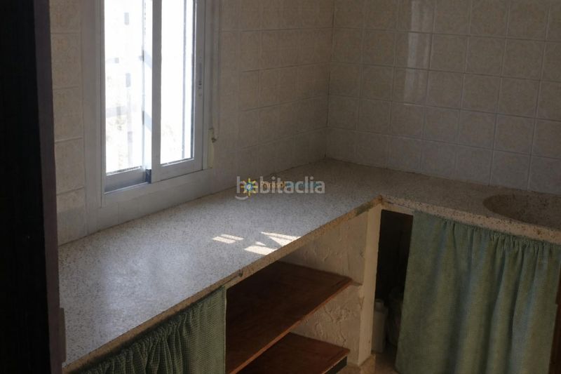 Foto 014a8bea-bd8b-43d3-aad2-be90a1006288. Masia amb xemeneia aparcament piscina a Bufali