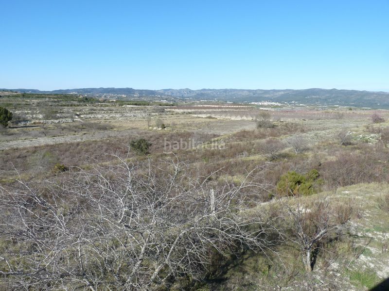 Foto 9212895d-1edb-4483-baf5-d92e075ea367. Finca rústica a Castelló de Rugat