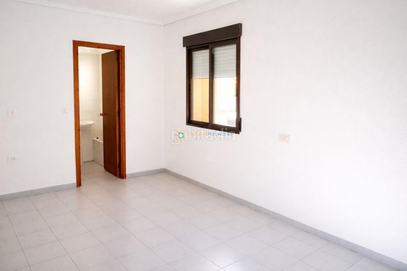 Foto 65c02b07-7520-439b-a4ea-1bf14c9538c2. Edificio en Rafelcofer