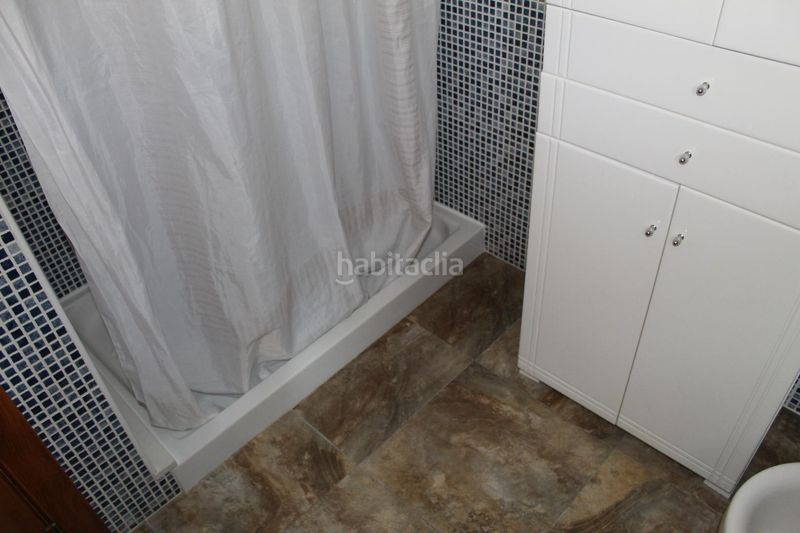 Foto e9f92fd4-ed39-48e4-84f6-53253fadbdcf. Miete zweistöckige wohnung mit pool in Oliva playa Oliva