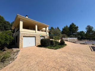 Xalet a Bocairent. Chalet de venta en bocairent
