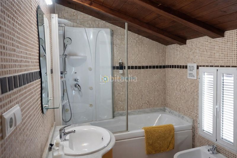 Foto 21e489bb-3e64-4d05-9a9c-2556398ffac9. Edificio hotel de venta en el en Palomar