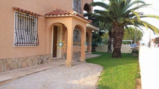 Affitto Chalet in Carrer riu grande 2b. Bonita casa situada en la zona de les deveses, a 12 km de denia