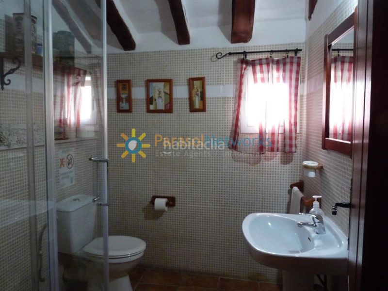 Foto 755ebccd-1baa-4e54-9cb7-d204a347e8fb. Edificio con piscina in Palomar